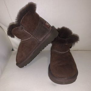 UGG boots- Toddler-Brown
